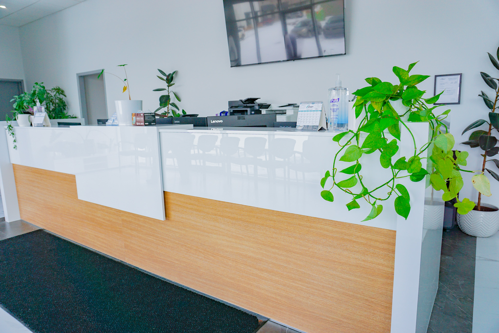 Welcoming Erin Ridge clinic reception area